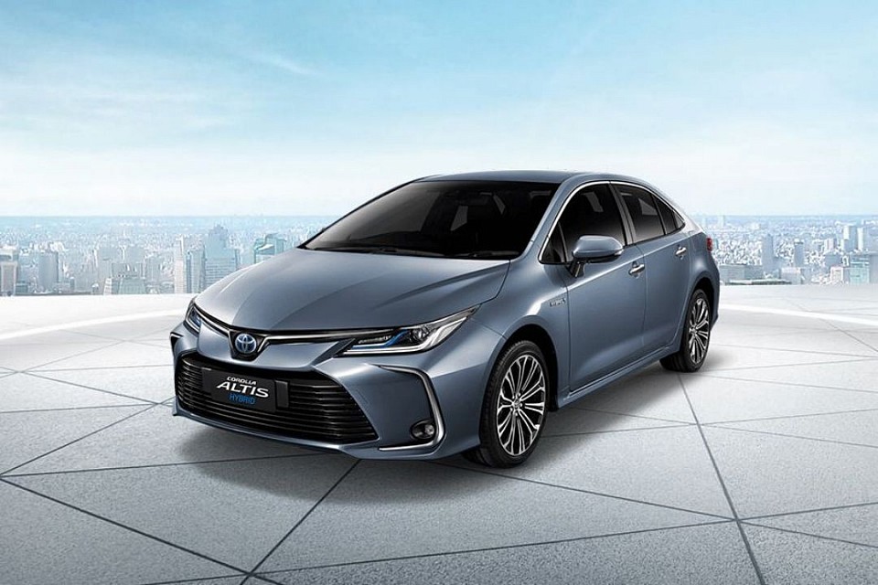 เหมารถเก๋ง new altis สำหรับ 3-4ที่นั่ง บริการดีเยี่ยม
